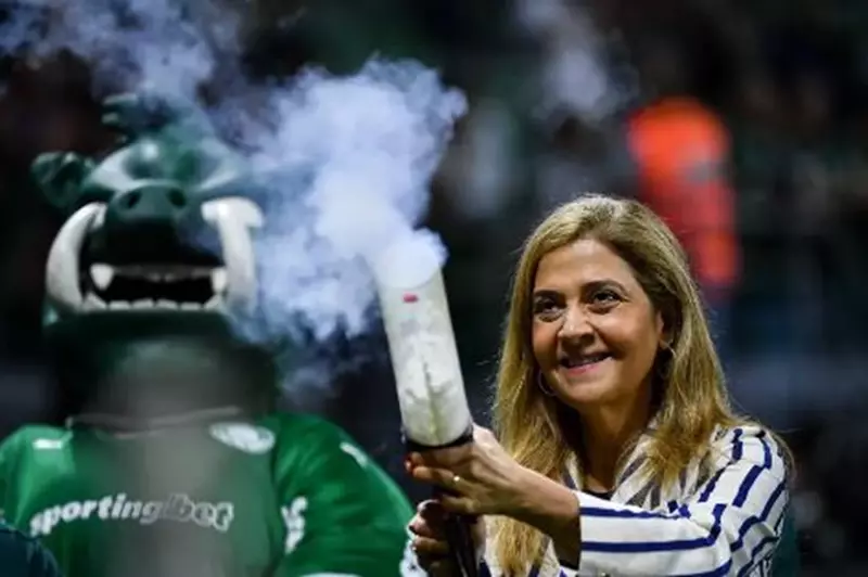 رئيسة بالميراس: طموحي أن أكون قدوة للشابات ونسعى للاحتفال بكأس العالم عبر التتويج باللقب