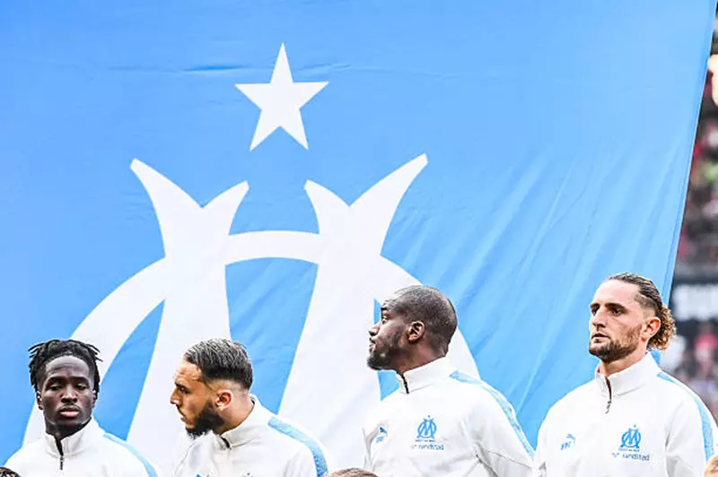 استبعاد ثنائي مارسيليا: تفاصيل مشادة غرفة الملابس وتأثيرها على الفريق