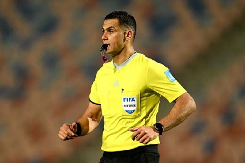 محمد معروف يحكم مباراة الأهلي وفاركو في الدوري المصري 2023