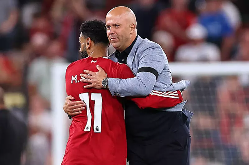 صباحك أوروبي.. سلوت يدافع عن صلاح.. مبابي يتحدى برشلونة